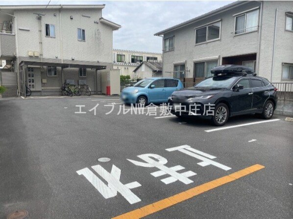 Square Villa 白楽町の物件外観写真